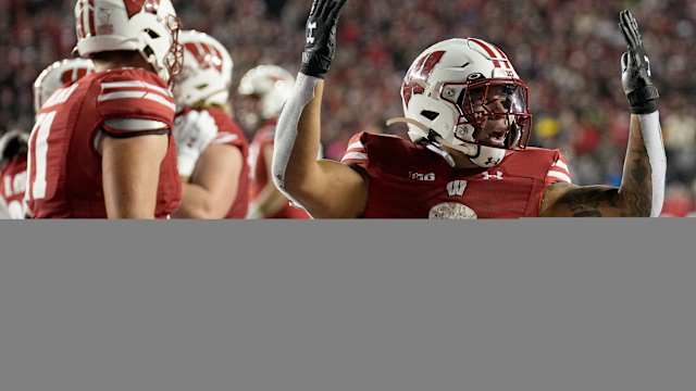 Braelon Allen TD celebration OT 2023 Nebraska vs Wisconsin football USATSI_21932757